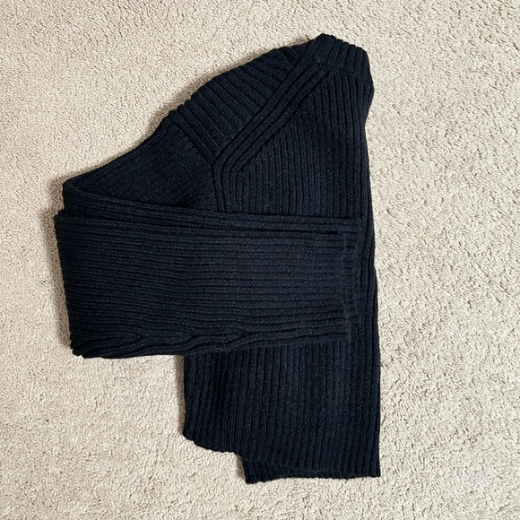 Black Ribbed Sweater - Picture 2 of 2